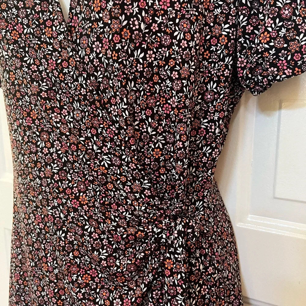 MICHAEL Kors Floral Short Sleeve Wrap-Style Floral Ruffle Mini Dress Size small